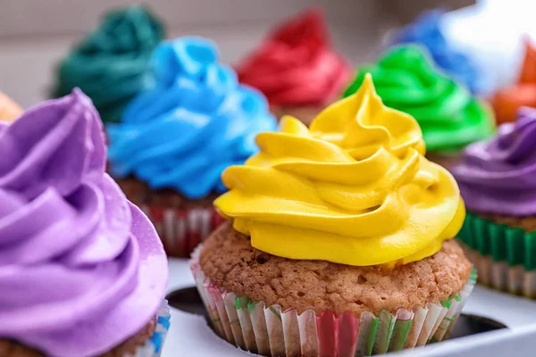 Lezzetli renkli kek — Stok fotoğraf