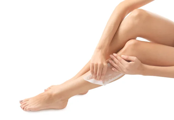 Vacker kvinna vaxning benen — Stockfoto