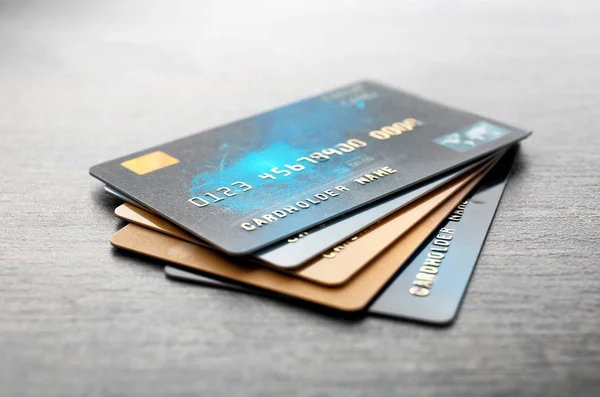 Kredi kartları yığını — Stok fotoğraf