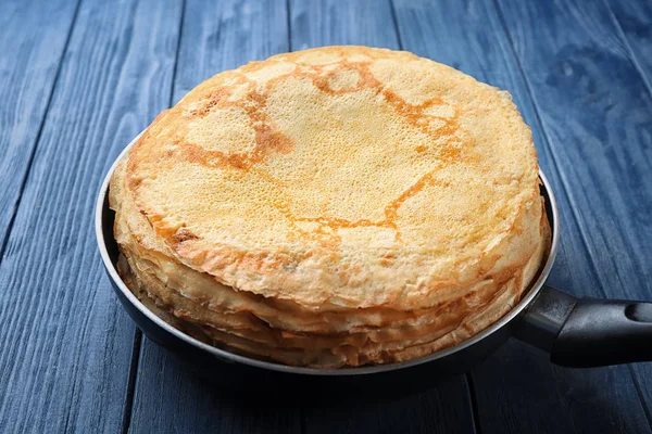 Delicious thin pancakes — Stock Photo, Image