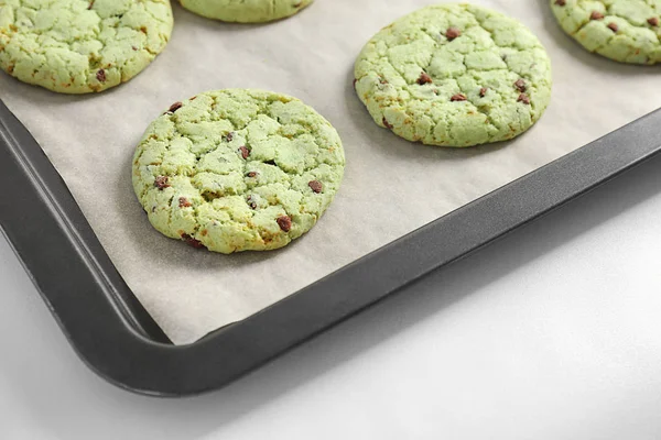 Cookies av ferske sjokoladebiter – stockfoto