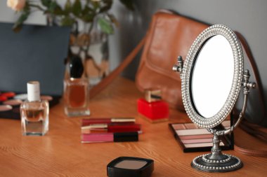 Renkli Dekoratif kozmetik