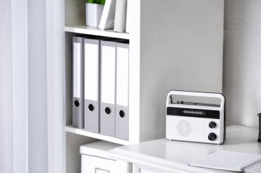 Retro radyo oda tablo