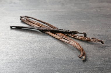 Kurutulmuş vanilya çubukları