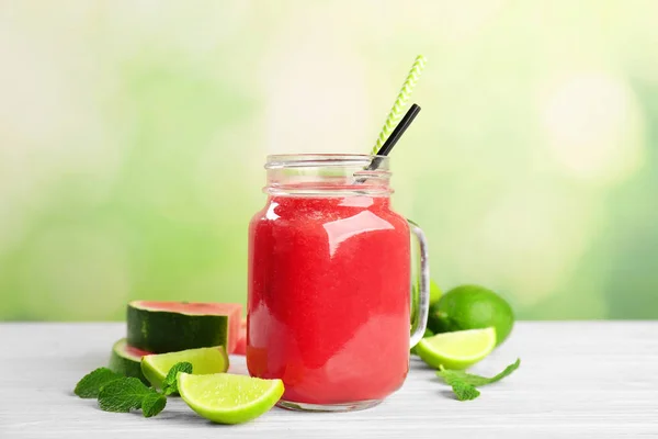 Färsk vattenmelon smoothie — Stockfoto