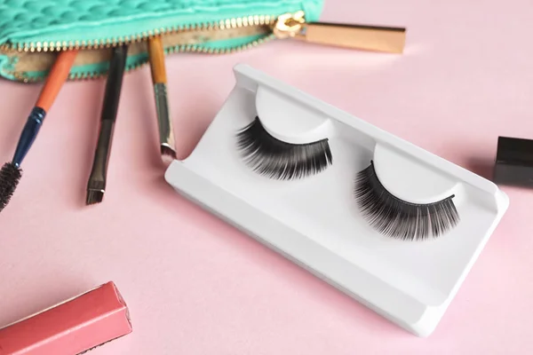 Makeup set with false eyelashes — Stock Photo, Image