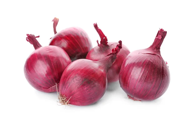 Cebolla roja sobre fondo blanco — Foto de Stock