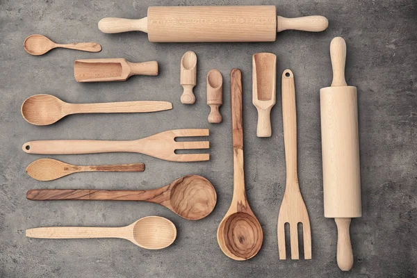 Ensemble d'ustensiles de cuisine en bois — Photo