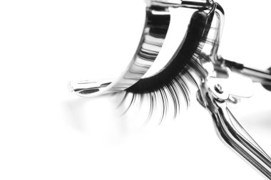 Kirpik kıvırıcı ve yanlış      