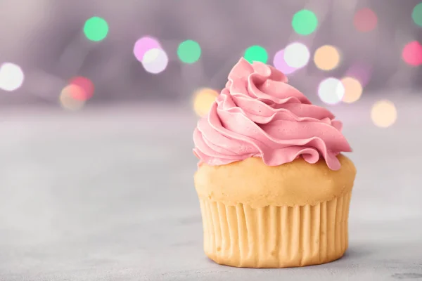 Leckerer Vanille-Cupcake — Stockfoto