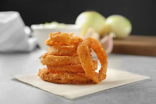 Fried onion rings — Stock Photo, Image