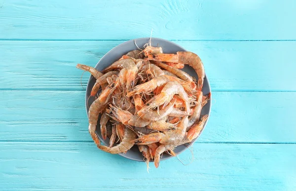 Plate with fresh shrimps — Stock Photo, Image