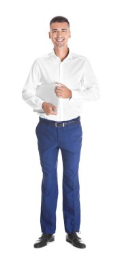 Bilgisayarlı genç adam  