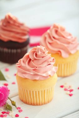 Lezzetli vanilyalı kek 