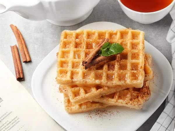 Delicious cinnamon waffles — Stock Photo, Image