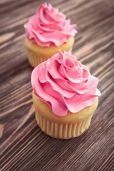 Leckere Vanille-Cupcakes — Stockfoto