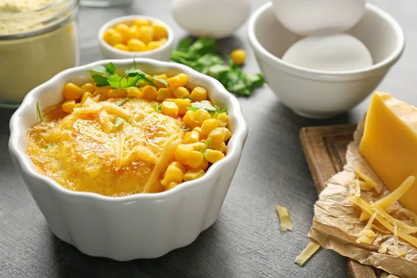 Ramekin met maïs pudding — Stockfoto