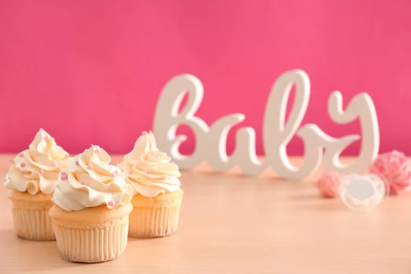 Cupcakes a baba zuhany fél — Stock Fotó