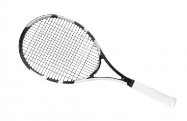 Beyaz arkaplanda tenis raketi