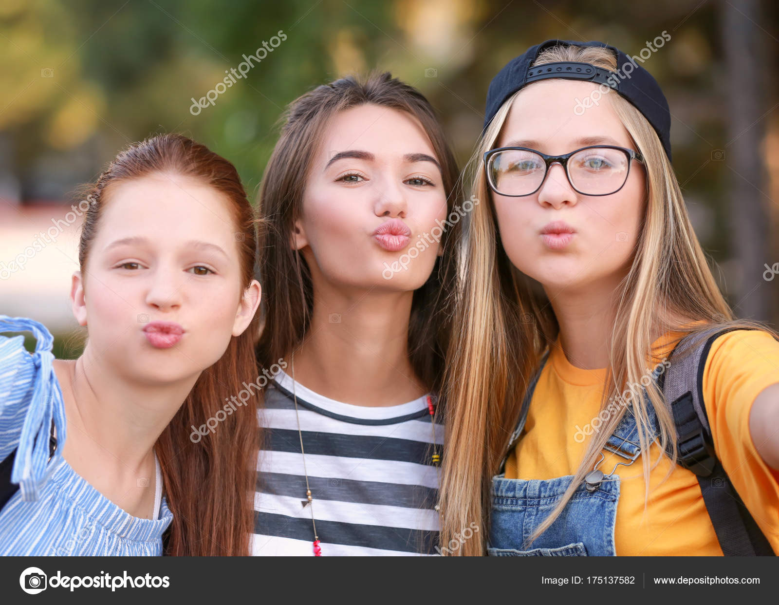 Cute Teen Girls Taking Selfies