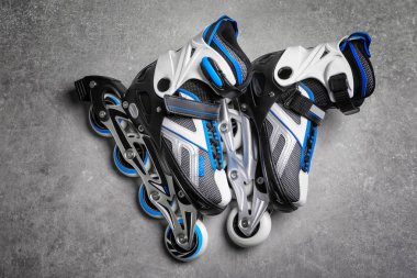 Arka plan üzerinde paten çifti