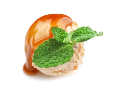 Karamel soslu dondurma topu