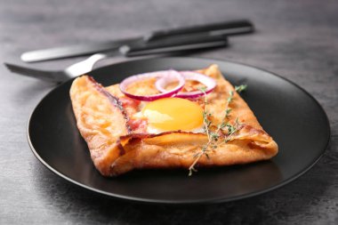 Lezzetli ince karabuğday krep