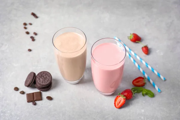 Eper és csoki milkshakes — Stock Fotó