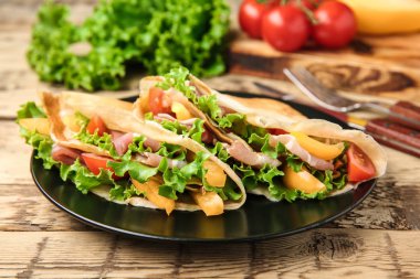 Plaka ince karabuğday krep ile