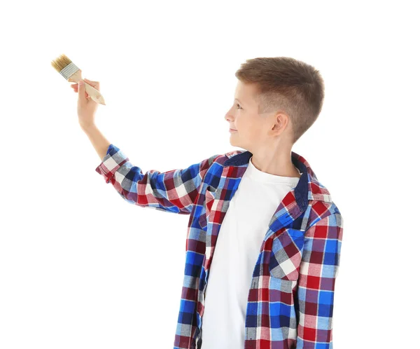 Schattige kleine jongen met borstel schilderij tegen witte achtergrond — Stockfoto