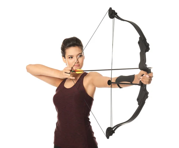 Mujer joven practicando tiro con arco —  Fotos de Stock