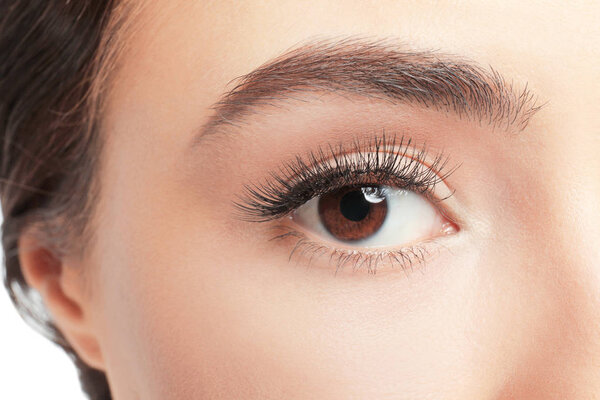  young woman with eyelash extensions
