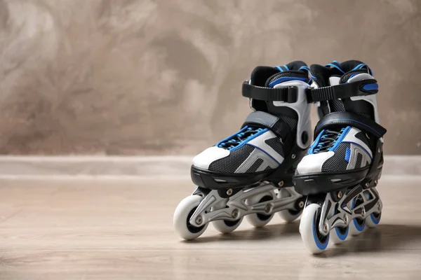 Pair of roller skates — Stock Photo, Image