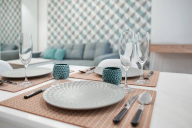 yemek için hazır tablo 