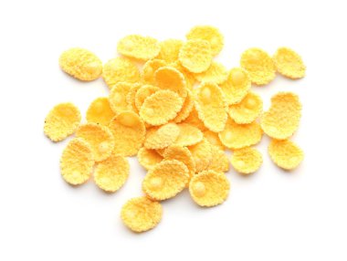 Lezzetli mısır gevreği beyaz arka plan üzerinde