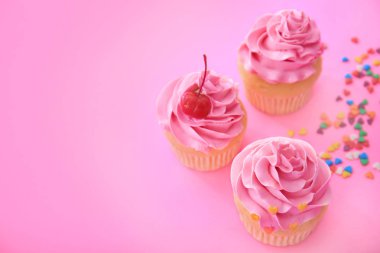 Sevgililer günü için lezzetli kek 