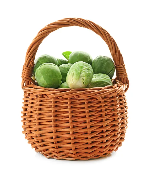 Brussels sprouts in wicker basket — Stock Photo, Image