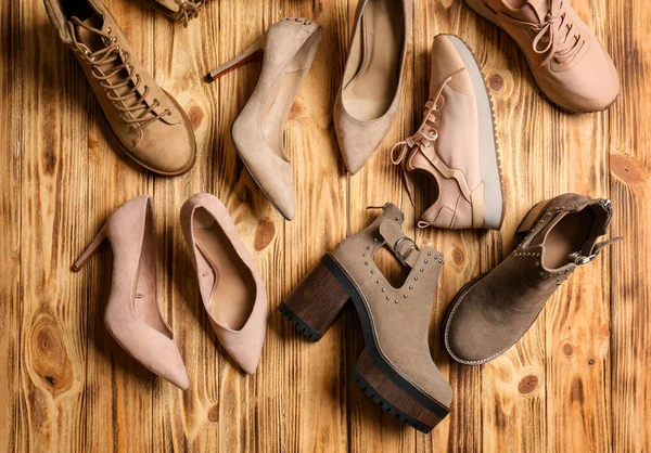 Varios zapatos de mujer con estilo — Foto de Stock