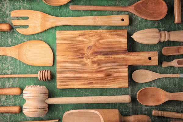 Vários utensílios de cozinha de madeira — Fotografia de Stock