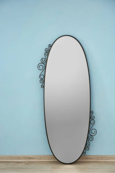 Beautiful big mirror — Stock Photo, Image