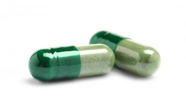 Sağlıklı spirulina kapsül