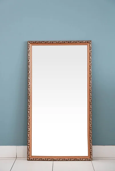 Beautiful big mirror — Stock Photo, Image