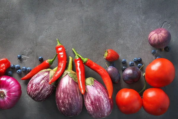 farklı meyve ve sebzeler 