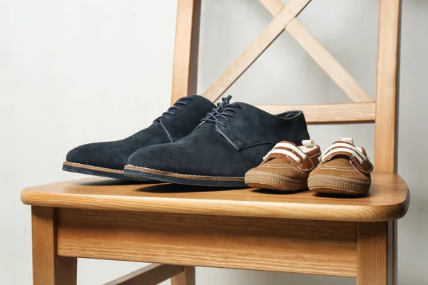 Zapatos para padre e hijo — Foto de Stock