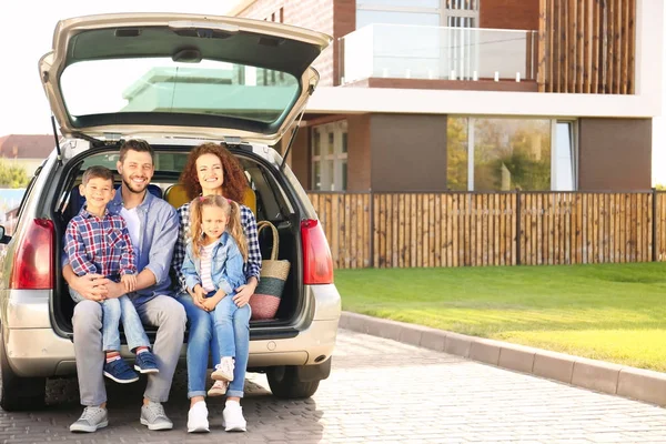 Küçük çocuklu aile 