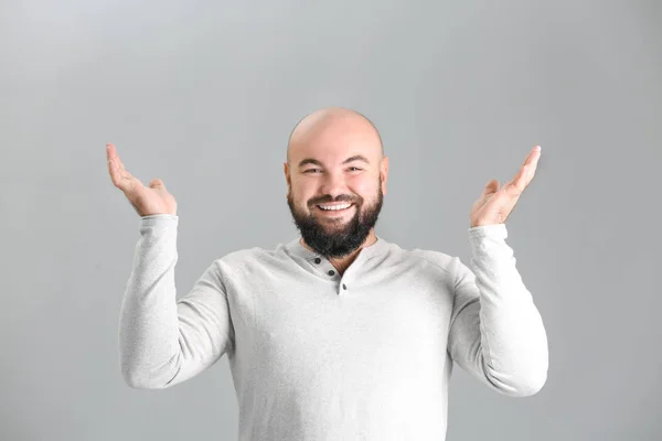 Hombre joven con sobrepeso —  Fotos de Stock