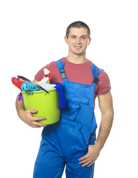 Молодий чоловік з прибиральними приладдям — стокове фото