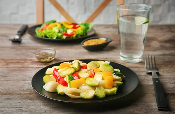 Pasta met spruiten — Stockfoto