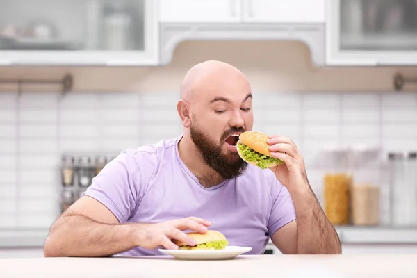 Overgewicht jongeman — Stockfoto