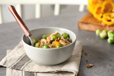 Nefis brussel ile kase salata masada lahanası